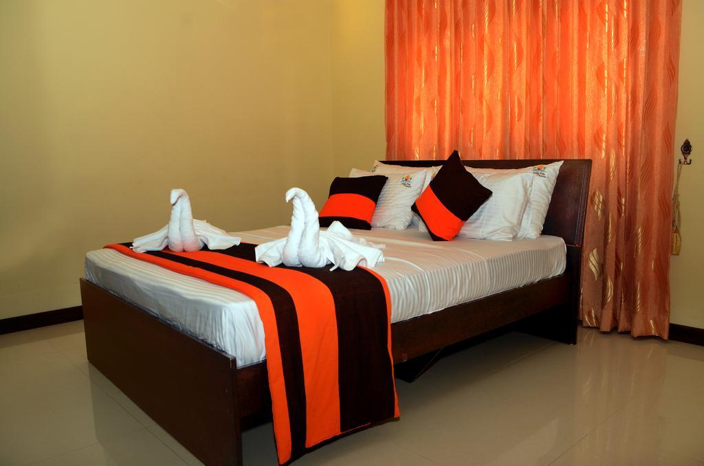 Lovely Villa Negombo Ettukala Exterior foto